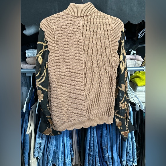 Beautiful Women’s Anthropologie Twofer Top - Picture 2 of 13